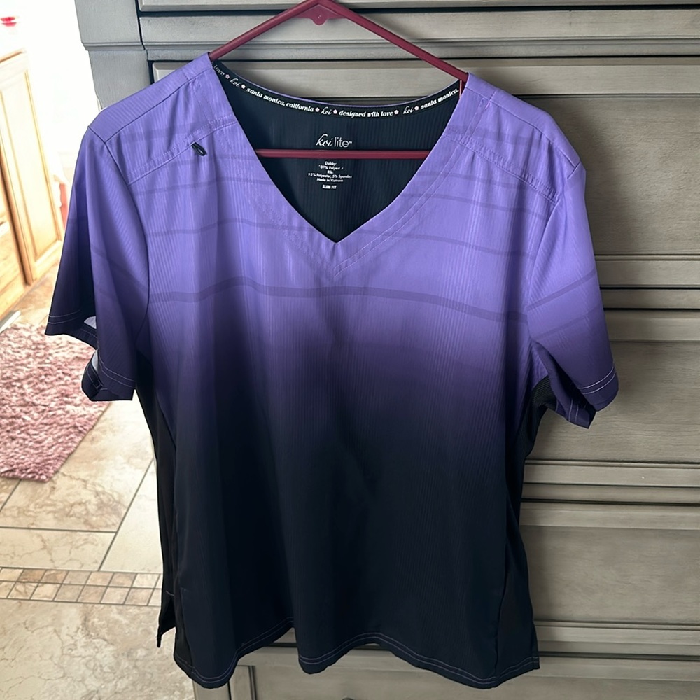 Scrub top